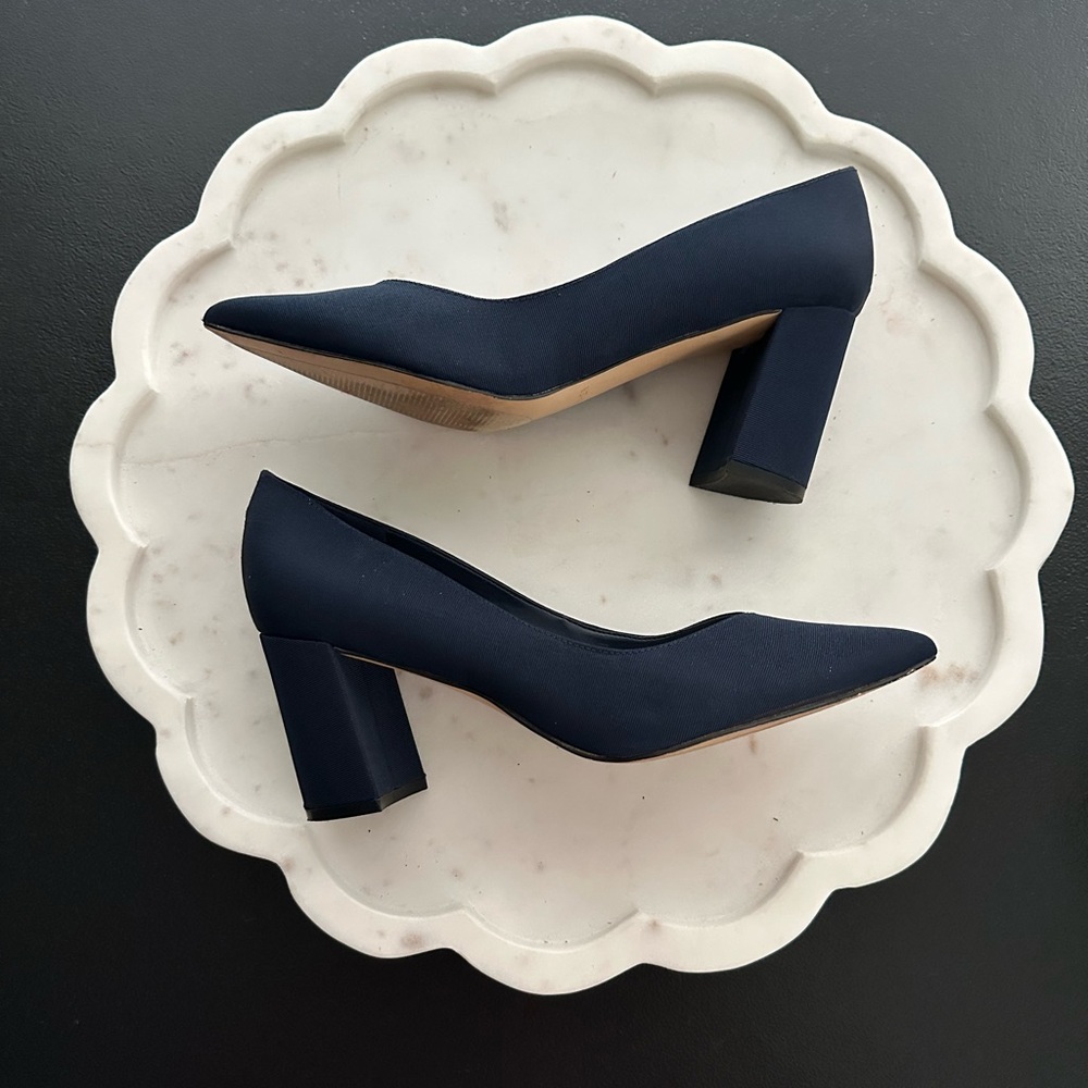 Women’s Marc Fisher Dark Navy Blue Block Heels Size 7M ~ 3 inches - Picture 3 of 7